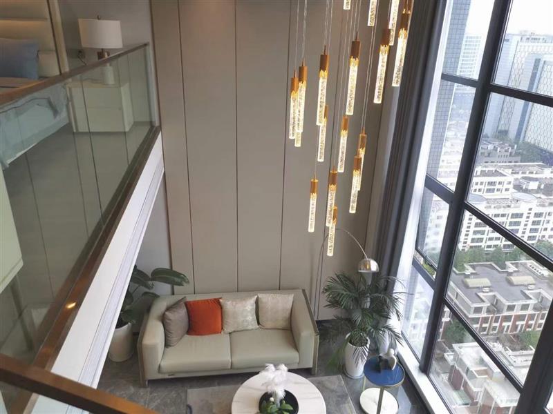 成都东站4.9米层高，水电气三通LOFT跃层复式公寓现房！地铁口清盘特价出售！